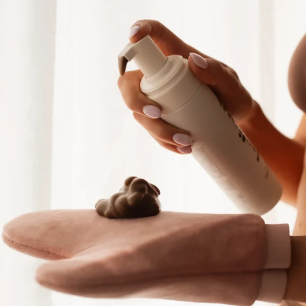Helioux Velvet Tanning Mitt – kahepoolne luksuslik päevituskinnas Helioux Velvet Tanning Mitt – kahepoolne luksuslik päevituskinnas
